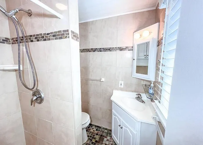 Holiday home Ocean Front * Boardwalk * Private Balcony